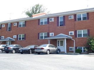 18 N 44th St APT 10, Belleville, IL 62226