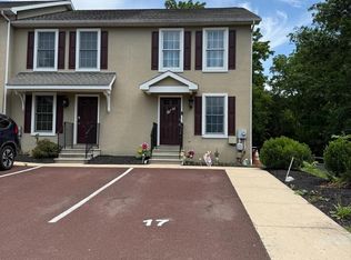 17 Station Ave, Schwenksville, PA 19473