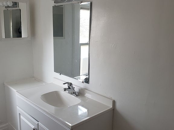 4th image of 921 Ellsworth Ave
