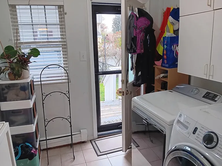 238 Shoreland Cir #238 — Photo 9