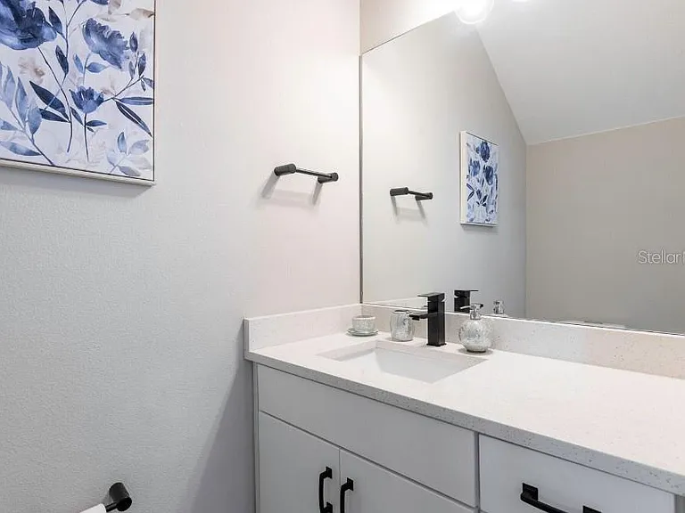 2116 Broome St — Photo 9