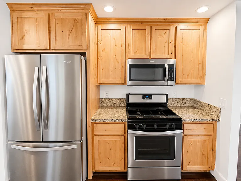 2245 Ceanothus Ave — Photo 36