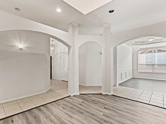 3rd image of 7521 Summer Meadows Dr