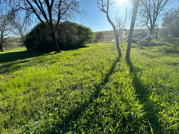 7512 Latrobe Triangle Rd, Shingle Springs, CA 95682