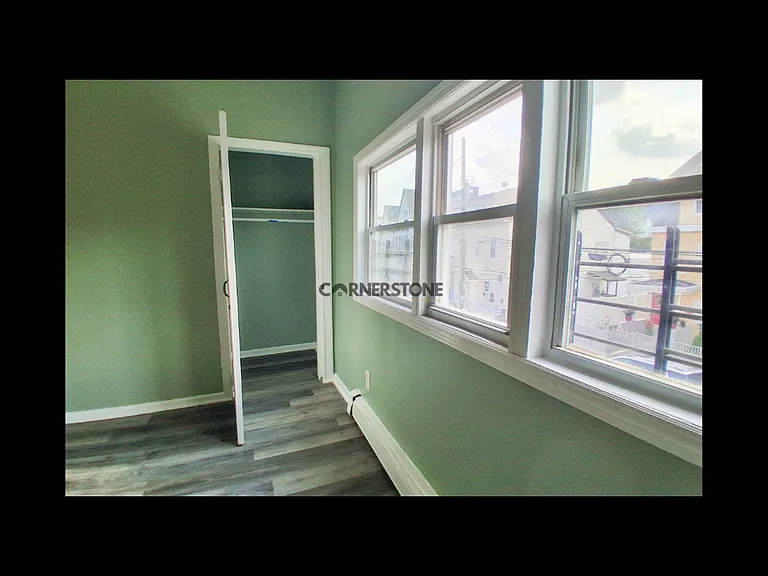 549 Summer St — Photo 13