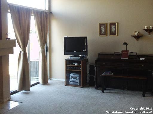 4th image of 3150 Beacon Field Dr