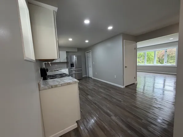 7414 Refugee Rd SW, Pataskala, OH 43062