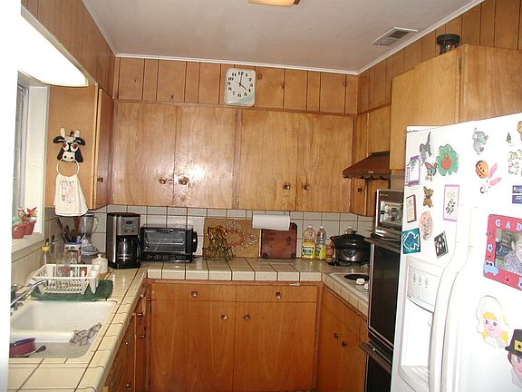 3rd image of 462 Circle Dr #880