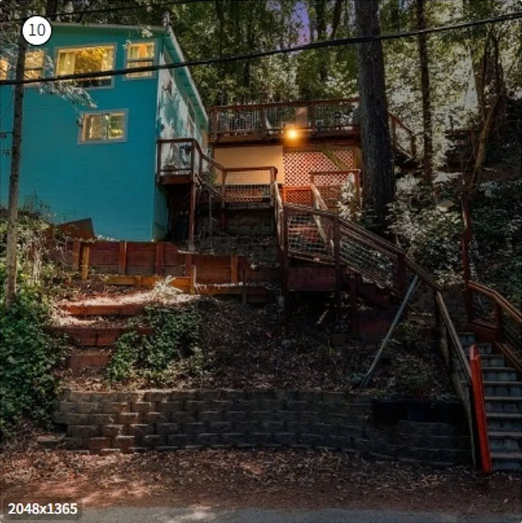 Charming 2BR House in Forestville — Photo 2