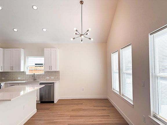 5th image of 815 5th St