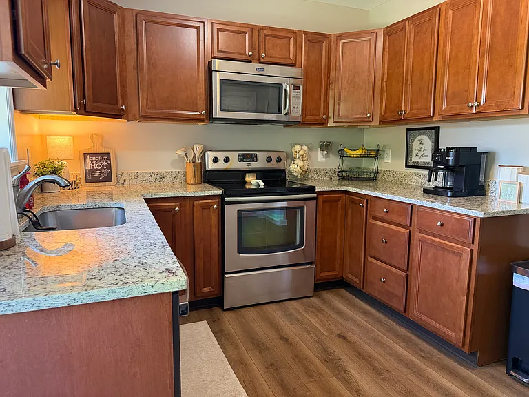 804 Forest Ave — Photo 12