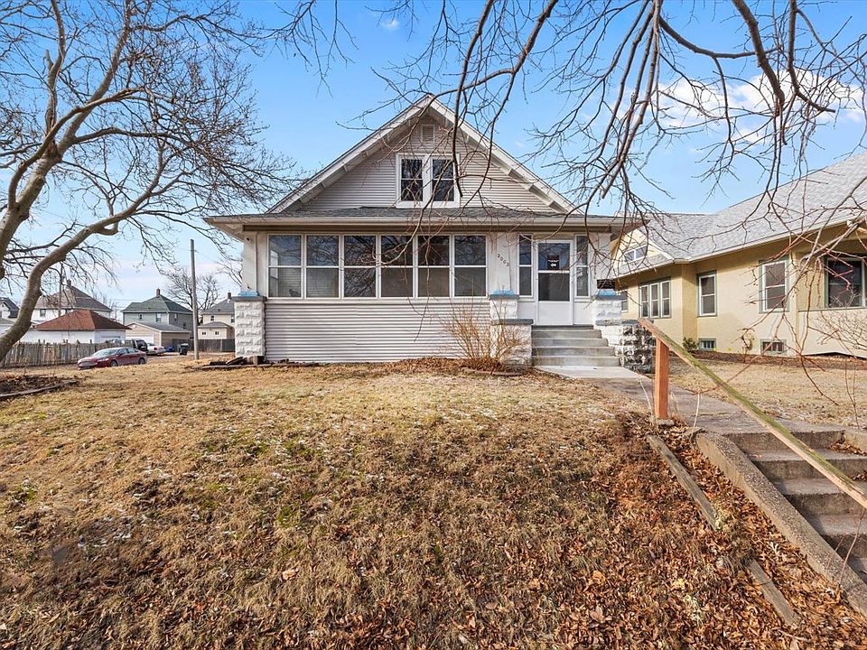 1st image of 2002 Lillie Ave