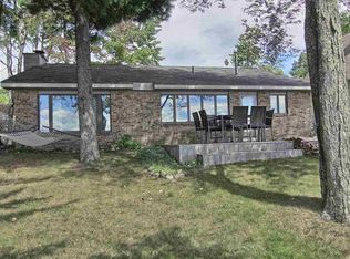 227 W Lake Dr, Cadillac, MI 49601