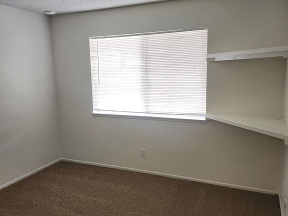5th image of 2635 N Yardarm Ave