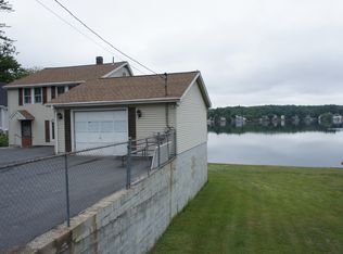 62 Willowdale Ave, Tyngsboro, MA 01879