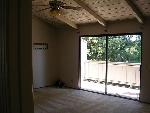 5th image of 106 Palmer Dr