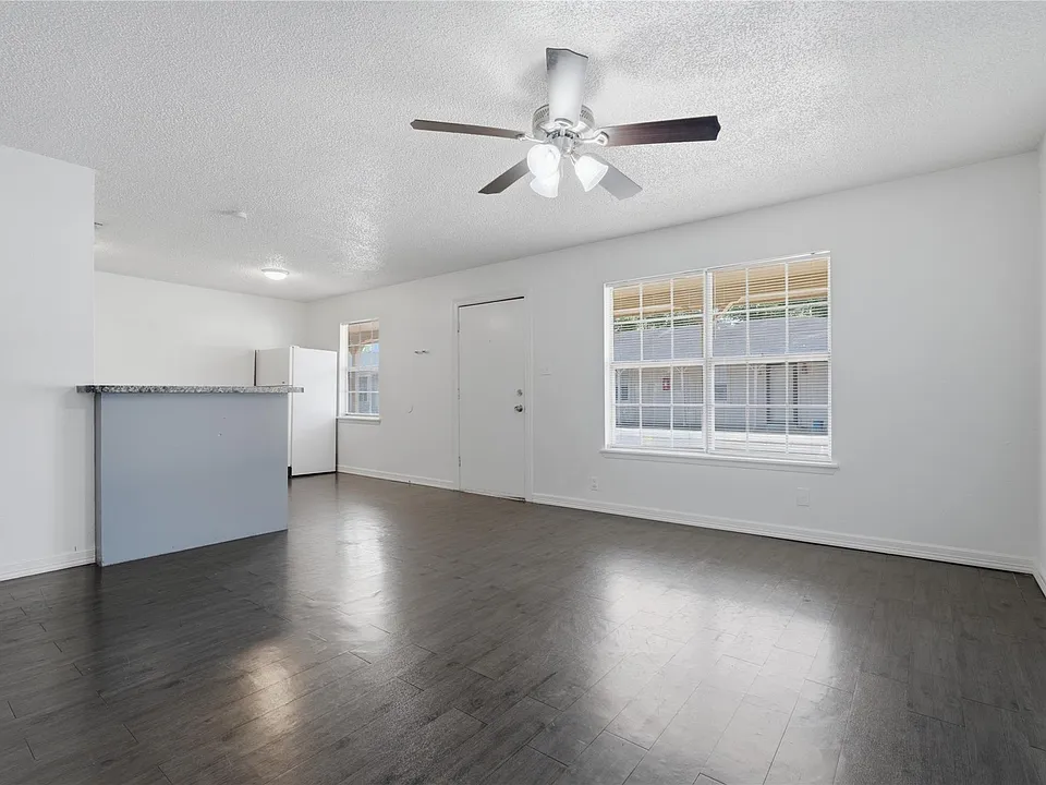 8430 Round Rock Dr #8