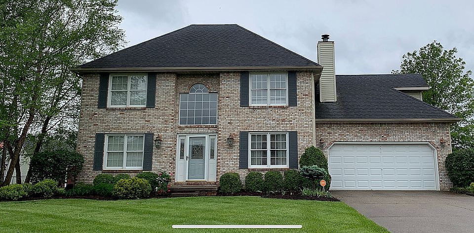 Request a tour 502-541-9694.