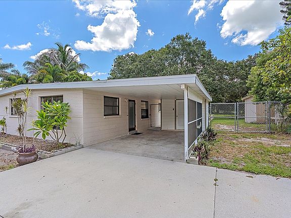 4th image of 4930 Lahaina Dr