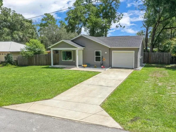 5515 SE 171st Ct, Ocklawaha, FL 32179