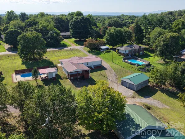 2295 Shady Grove Rd, Connelly Springs, NC 28612