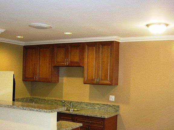 3rd image of 11919 Courtleigh Dr APT 3