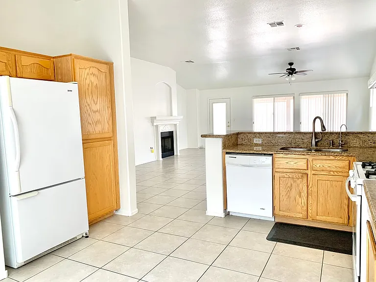 3821 Bombastic Ct — Photo 12