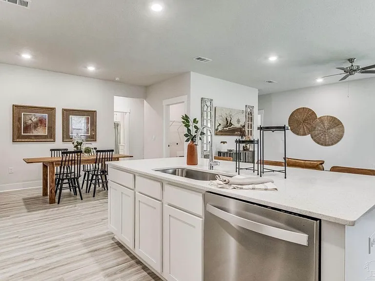 4659 Eider Rd — Photo 3