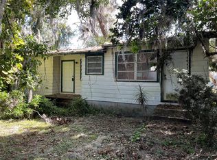 100 Palm St, Fruitland Park, FL 34731