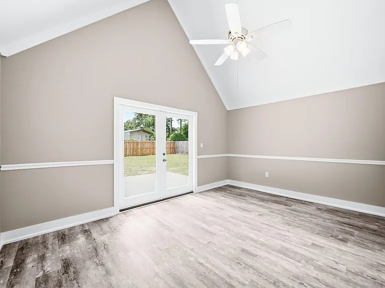 942 Rue De Palms Dr — Photo 34