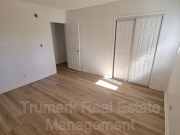 2nd image of 20 W Tujunga Ave #5