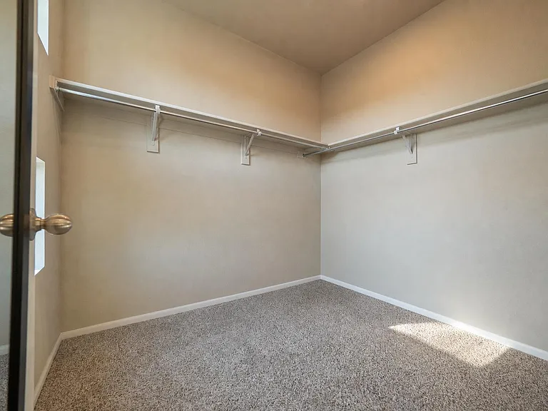 5677 Vivian St — Photo 16