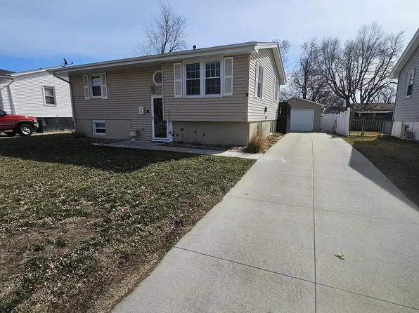 1119 Avenue O, Carter Lake, IA 51510