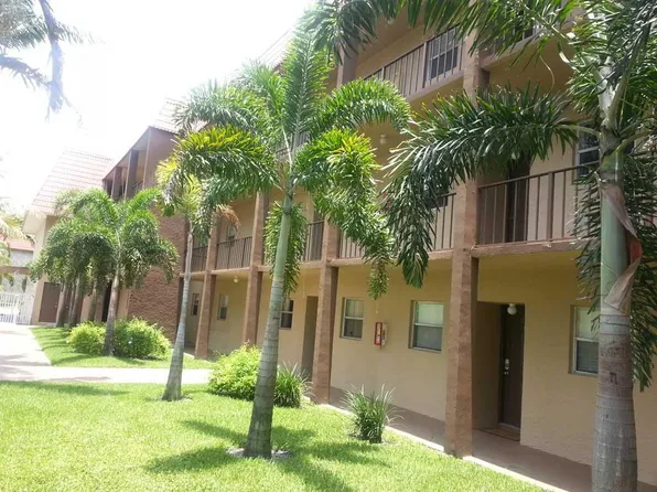 120 Sparrow Drive #115, Royal Palm Beach, FL 33411