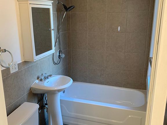 5th image of 3239 N Damen Ave APT 2
