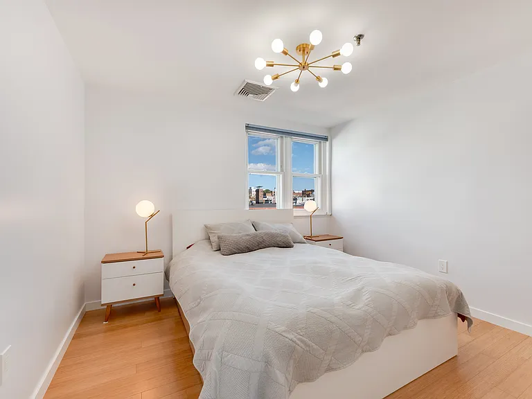 128 Tudor St #D — Photo 11