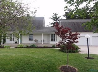 12347 Dowling Rd, Bowling Green, OH 43402