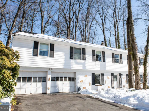 5 Birch Knoll Rd, Wilmington, DE 19810