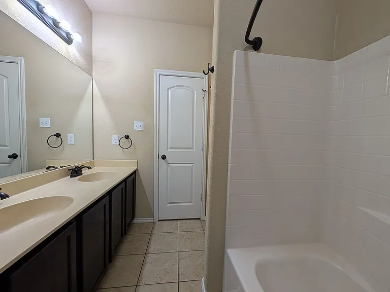 298 Rosalie Dr — Photo 14