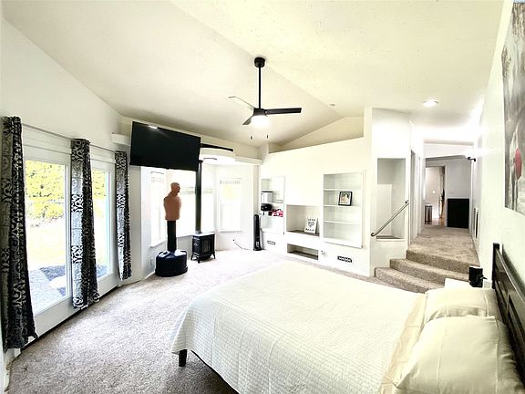 5th image of 803 N 60th Ave