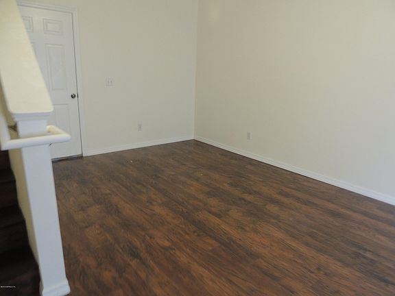 5th image of 339 E Church St