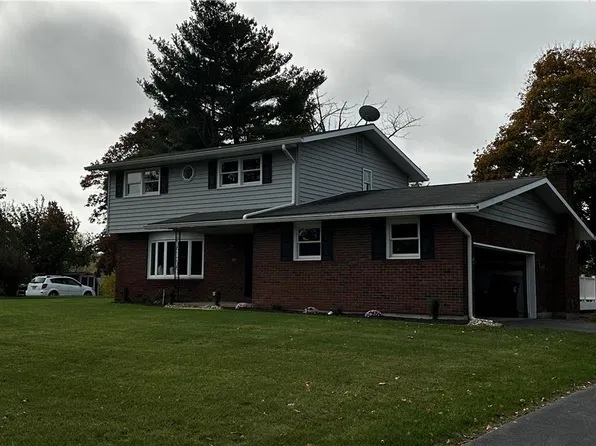 5110 Donna Dr N, Coplay, PA 18037