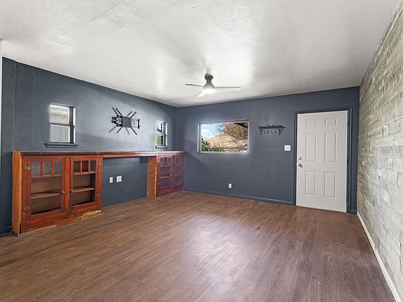 5th image of 2576 Gramercy Ave