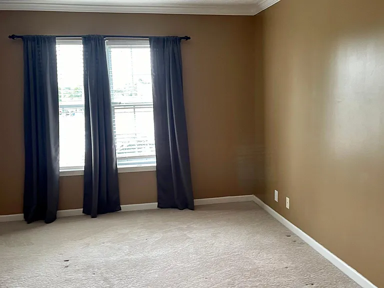 203 Stonemeade Ct — Photo 12
