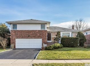 1776 Harvard Ave, Merrick, NY 11566