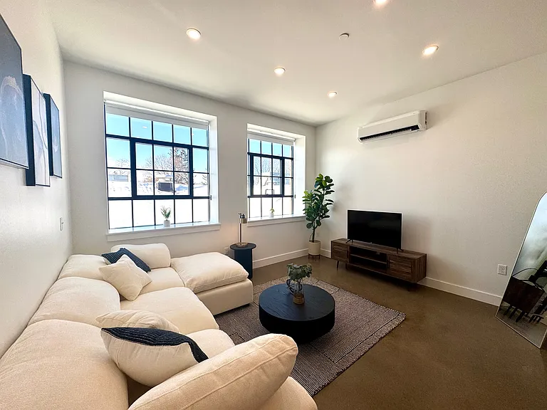 Rumery Lofts — Photo 6