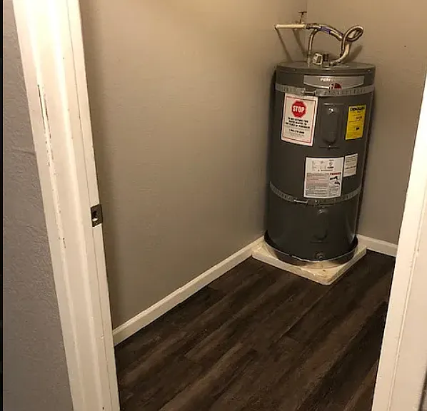 Emerald Place Apartments — Photo 11