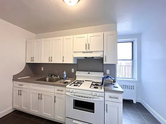 Rented by Premier One Realty LLC | media 3