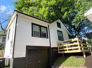 2505 E 28th St, Des Moines, IA 50317