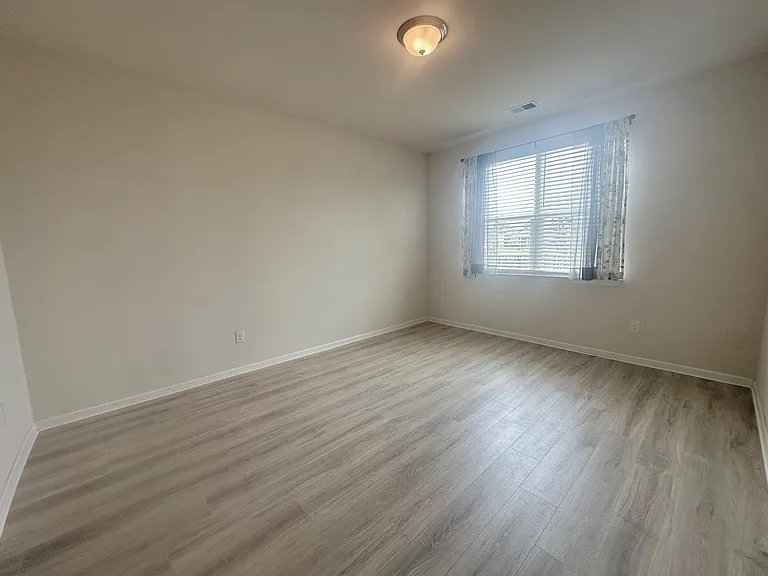 567 Hay Hill Ln — Photo 19